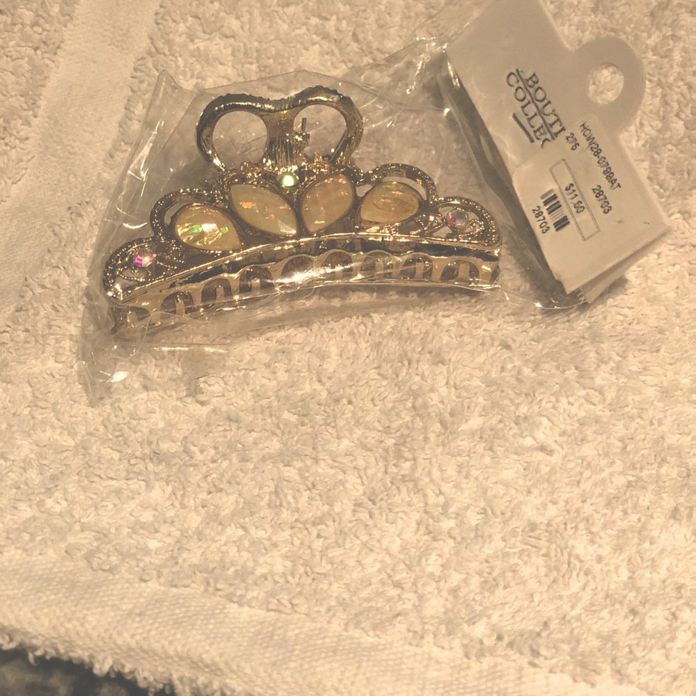 Bracelets $7 / hair accessories$5 sold separately